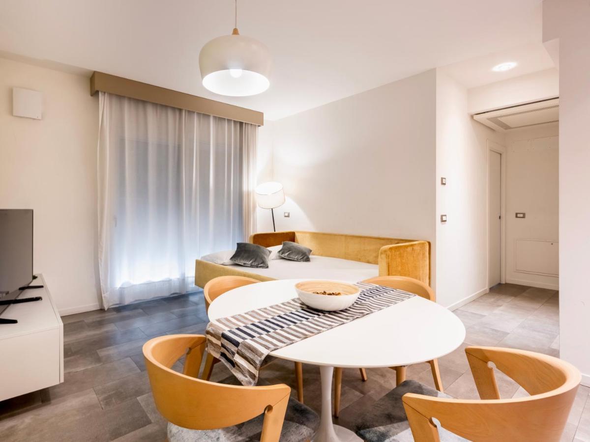 Venice Apartment *